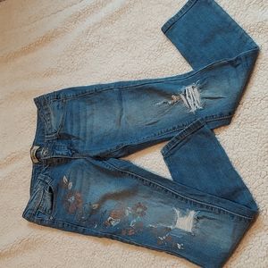 Distressed Skinny Jeans